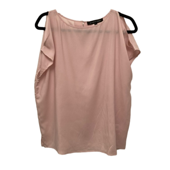 𝅺willow & Thread light pink blouse with peak-a-boo shoulders. - Picture 1 of 6